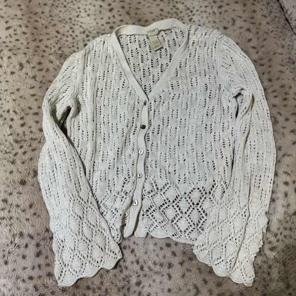 Y2K Women's White Knit Sweater - Picture 10 of 11